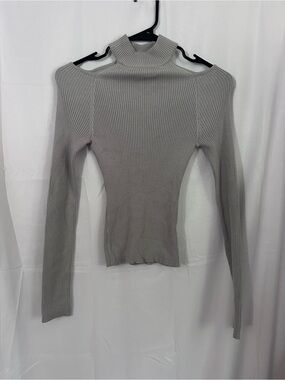 Derek Heart Ribbed Cold-Shoulder Sweater - Gray